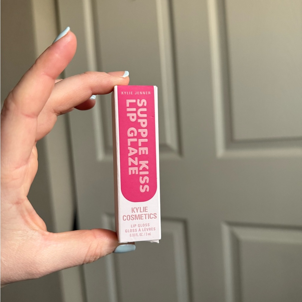 Kylie Cosmetics Supple Kiss Lip Glaze - Lover Girl